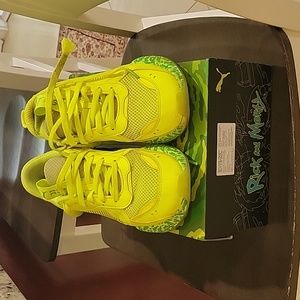 Boys shoes